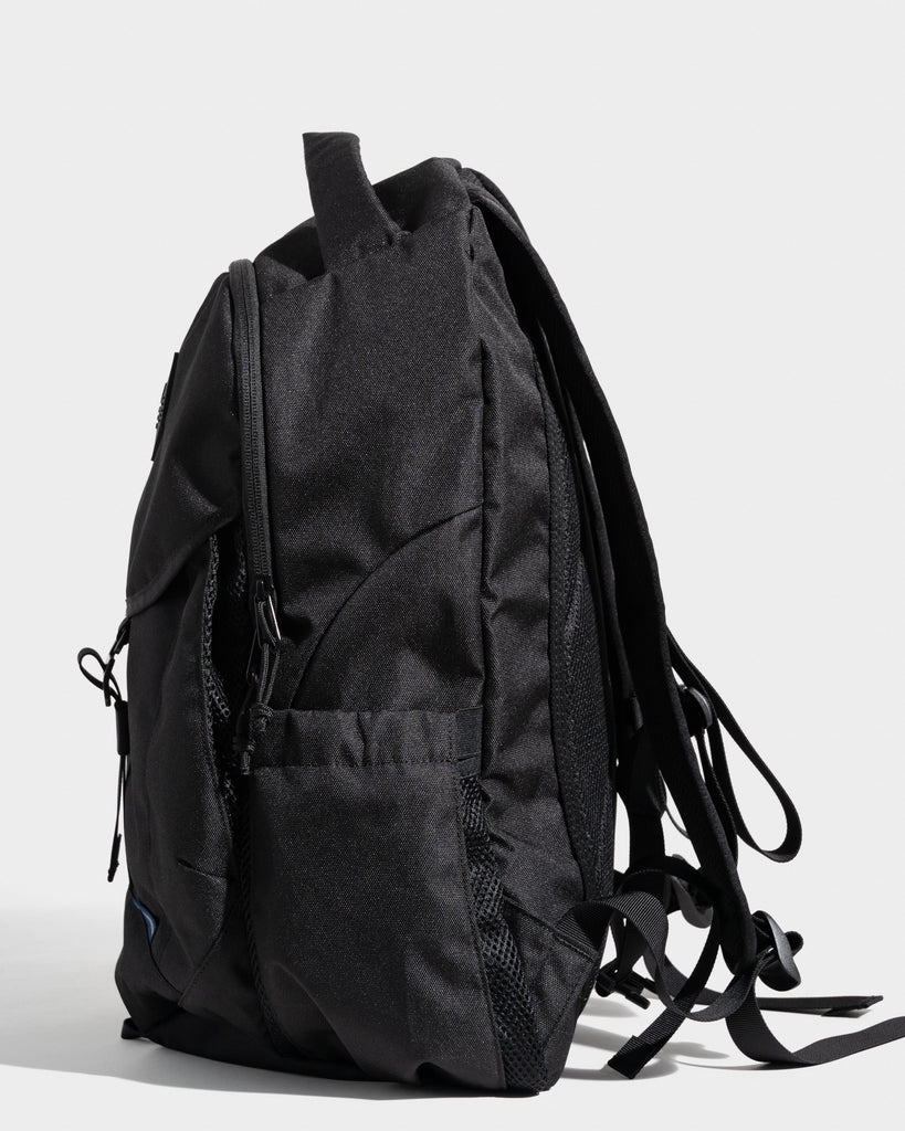 (R)evolution™ Transit Pack – 25L Sustainable Backpack