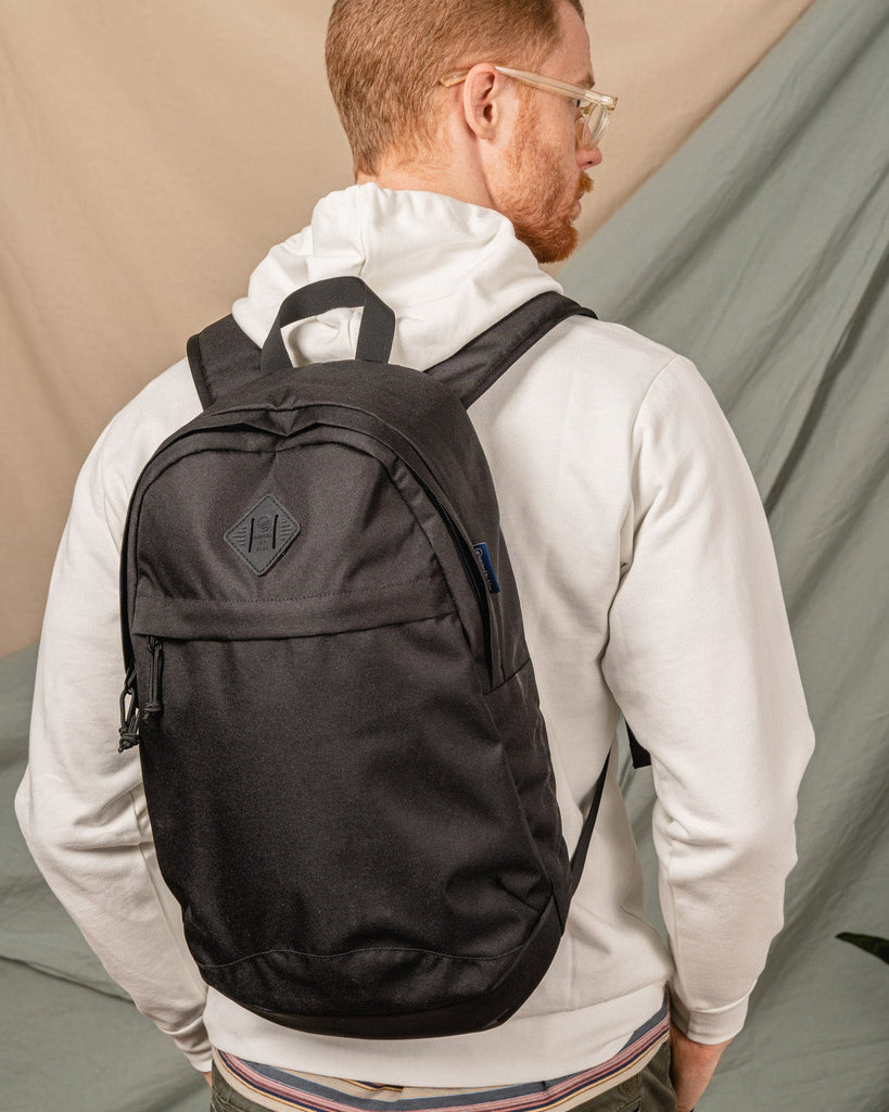 15L Commuter Backpack – Recycled, Water-Resistant & Vegan