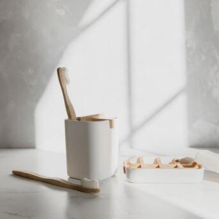 Brush Holder & Soap Dish Bundle – Bamboo Fiber & Cornstarch | Plastic-Free Bathroom Set in White or Black