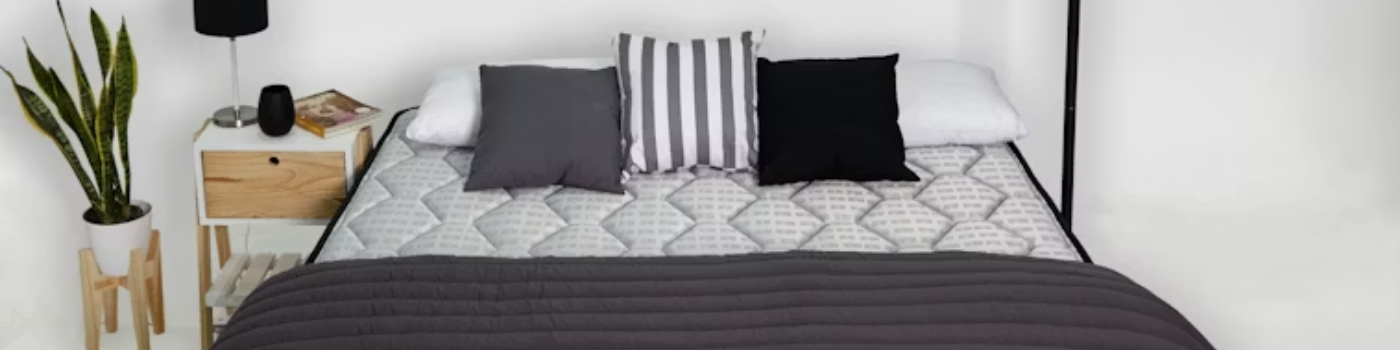 Blankets & Bedding