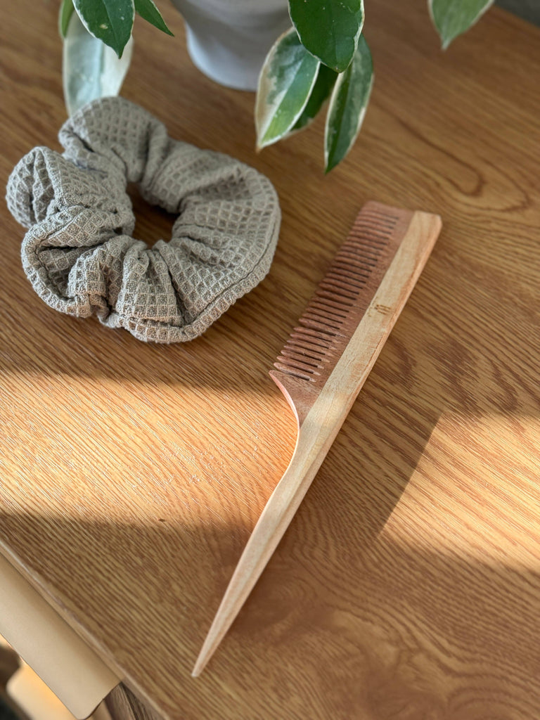 Me Mother Earth - Neem Wood Comb