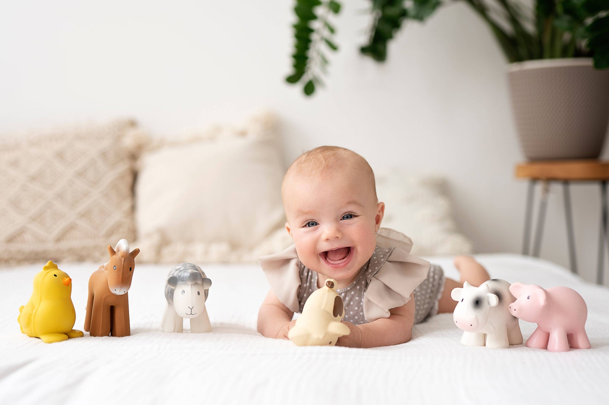 Tikiri Toys LLC - Puppy Natural Organic Rubber Teether, Rattle &amp; Bath Toy