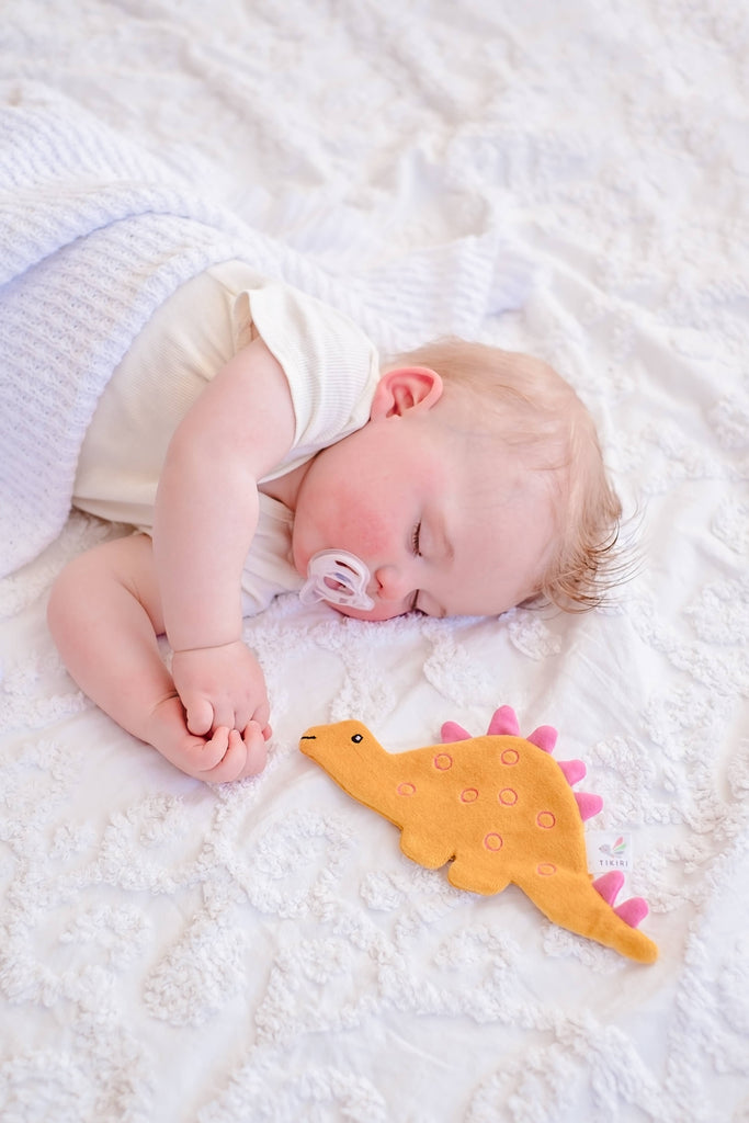 Organic Fabric Crinkle Toy: Stego the Stegosaurus