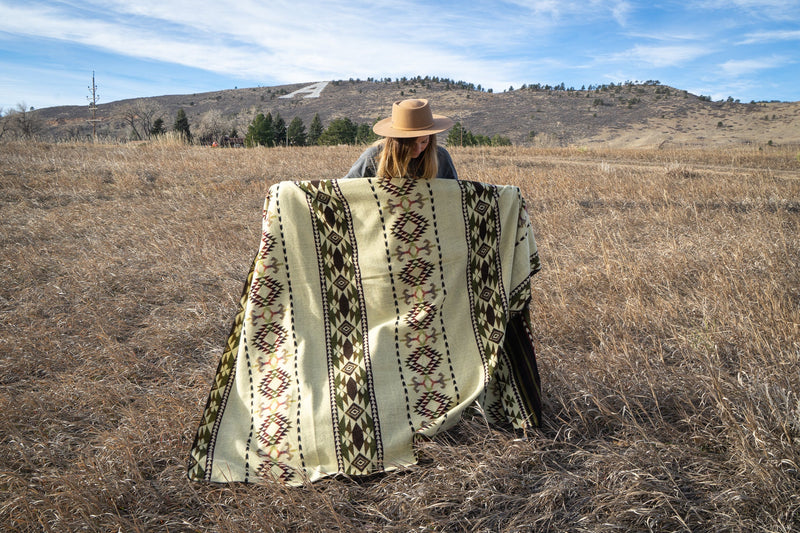 Andean Alpaca Wool Blanket – Cactus | Artisan Handmade Reversible Throw | Sustainable Ecuador Blanket