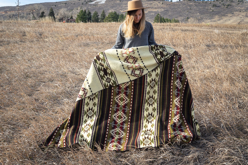 Andean Alpaca Wool Blanket – Cactus | Artisan Handmade Reversible Throw | Sustainable Ecuador Blanket