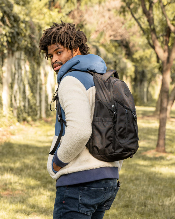 (R)evolution™ Transit Pack – 25L Sustainable Backpack
