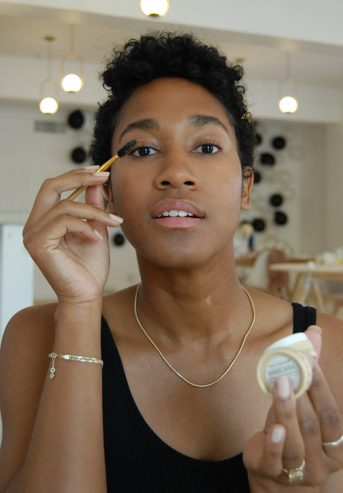 Black Vegan Zero-Waste Mascara – Organic, Plastic-Free & Lash-Boosting