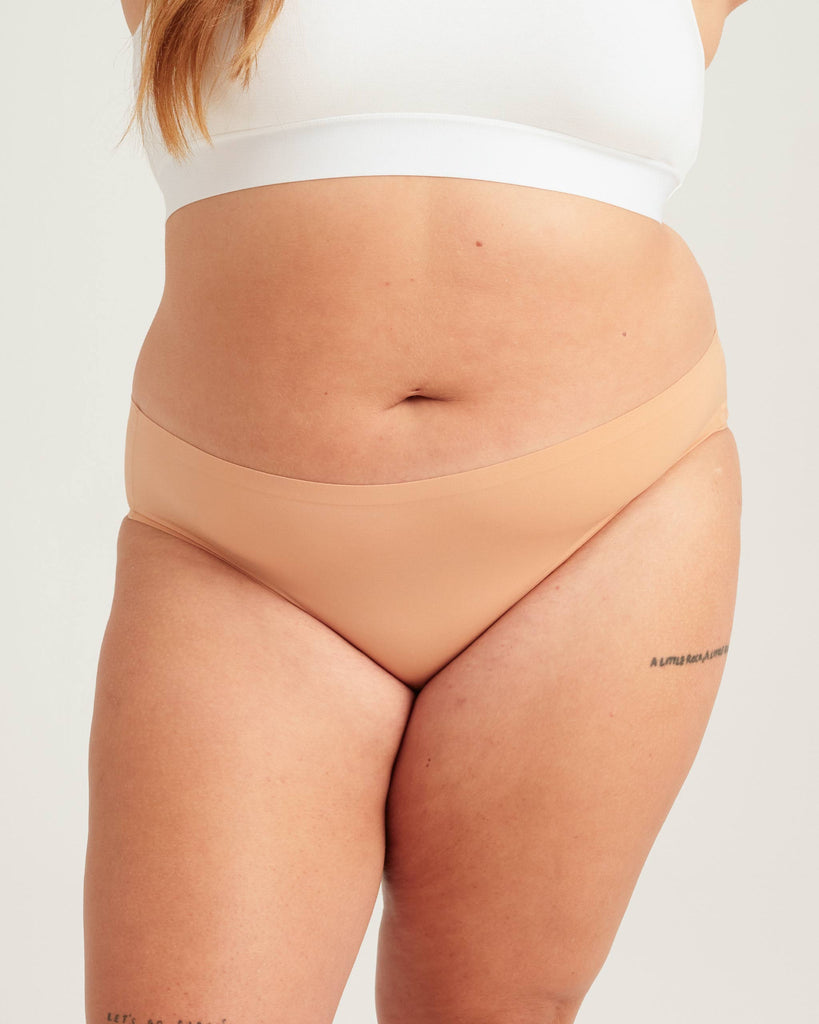Seamless Leakproof Briefs – Invisible Comfort & Heavy Flow Protection