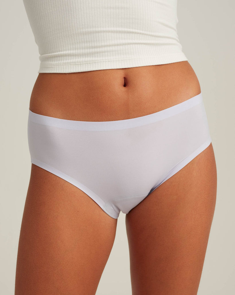 Seamless Leakproof Briefs – Invisible Comfort & Heavy Flow Protection