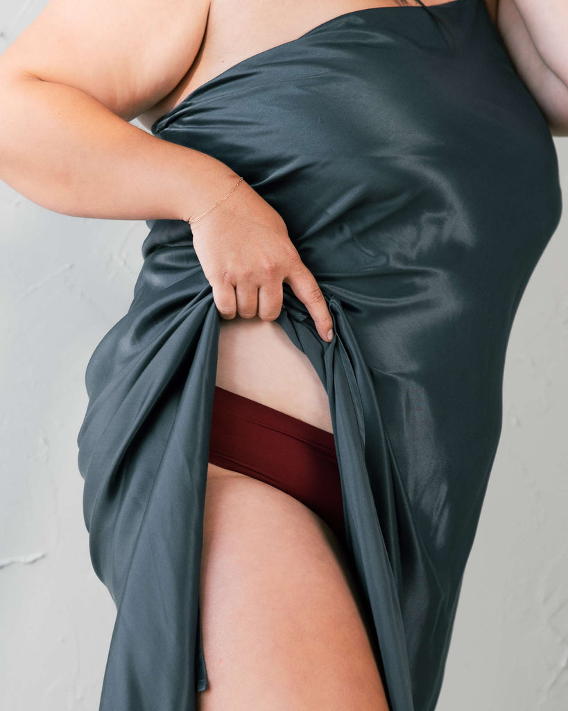 Leakproof Seamless Thong – Invisible, Stretchy & Sustainable Period Protection