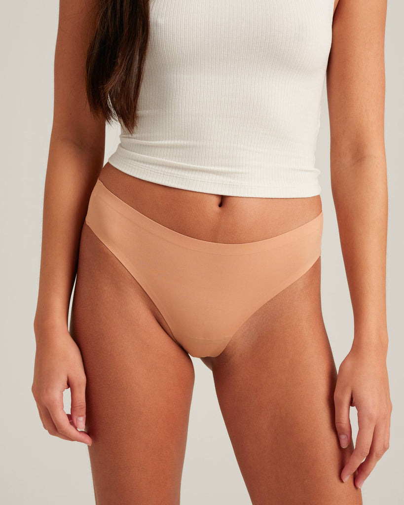 Leakproof Seamless Thong – Invisible, Stretchy & Sustainable Period Protection