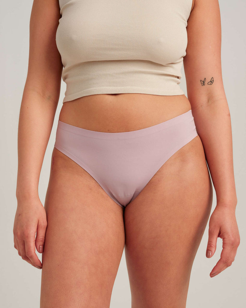 Leakproof Seamless Thong – Invisible, Stretchy & Sustainable Period Protection