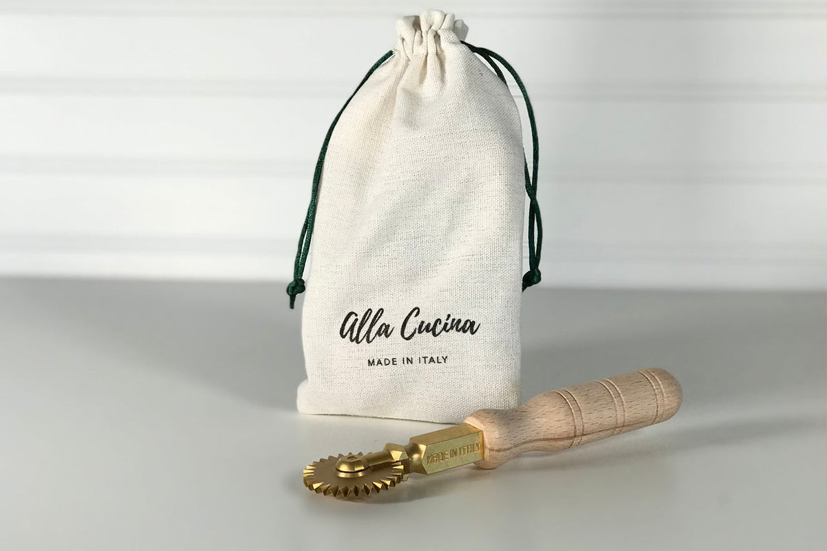 Brass Fluted Pasta &amp; Pastry Wheel
