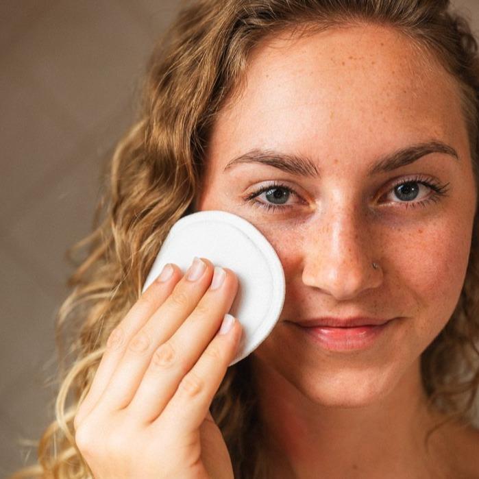 Bamboo Facial Rounds Holder – Eco-Friendly Organizer for Reusable Cotton Pads