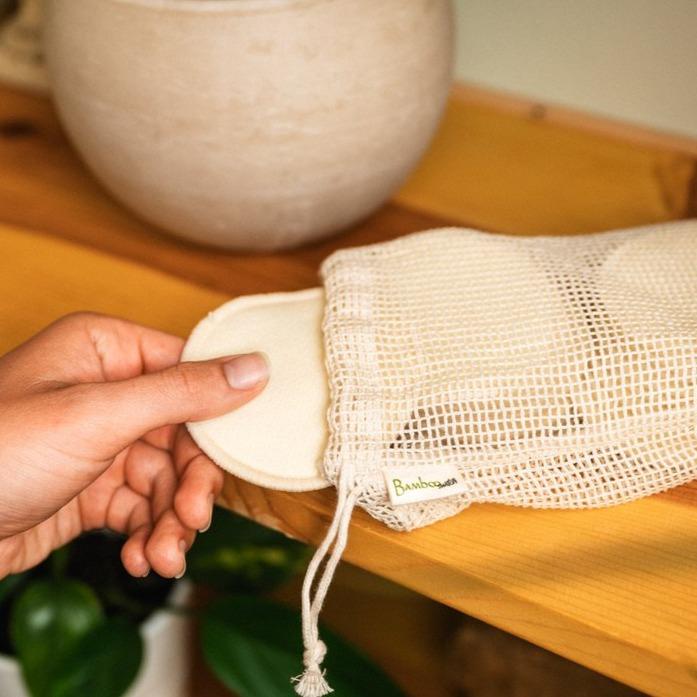 Bamboo Facial Rounds Holder – Eco-Friendly Organizer for Reusable Cotton Pads
