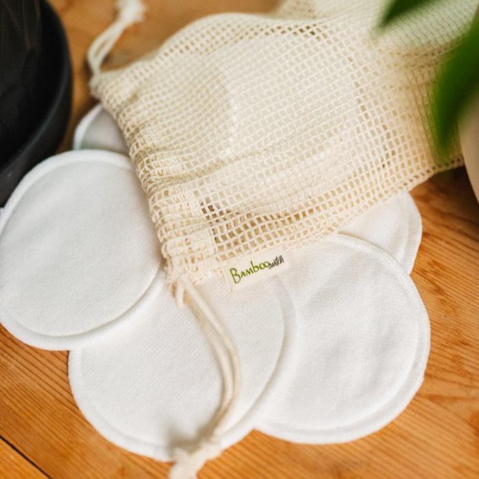 Bamboo Facial Rounds Holder – Eco-Friendly Organizer for Reusable Cotton Pads