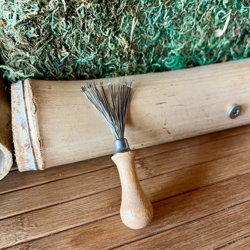 Comb Cleaning Tool