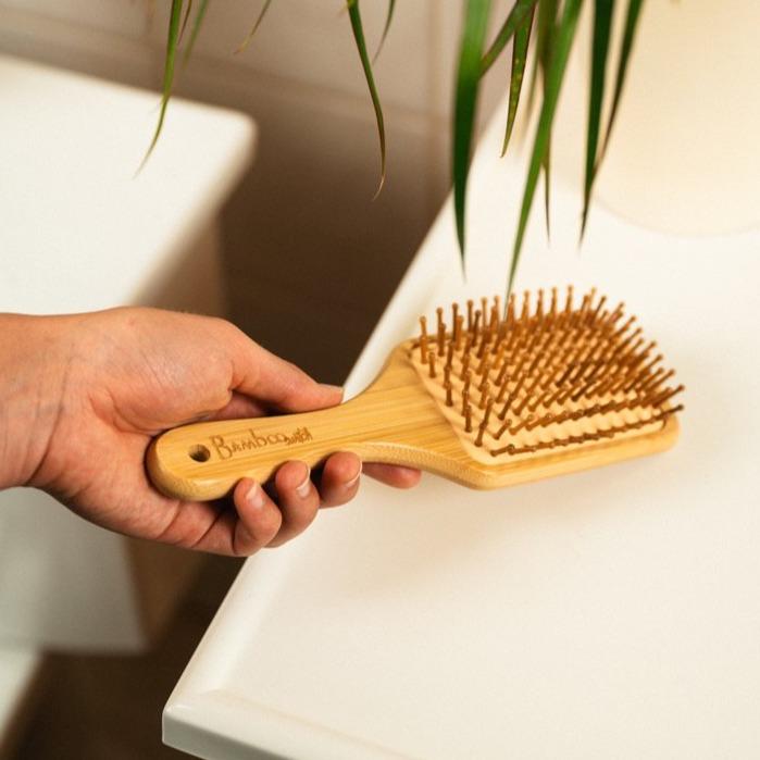 Bamboo Paddle Hair Brush – Classic Handle for Gentle Detangling & Scalp Massage