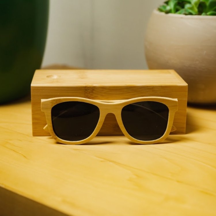 Bamboo Sunglasses with Case – Eco-Friendly Polarized Shades for Sustainable Style
