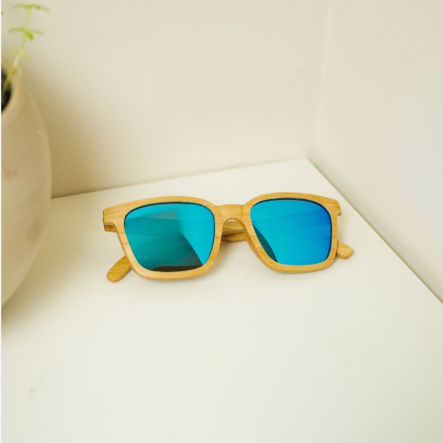 Bamboo Sunglasses with Case – Eco-Friendly Polarized Shades for Sustainable Style