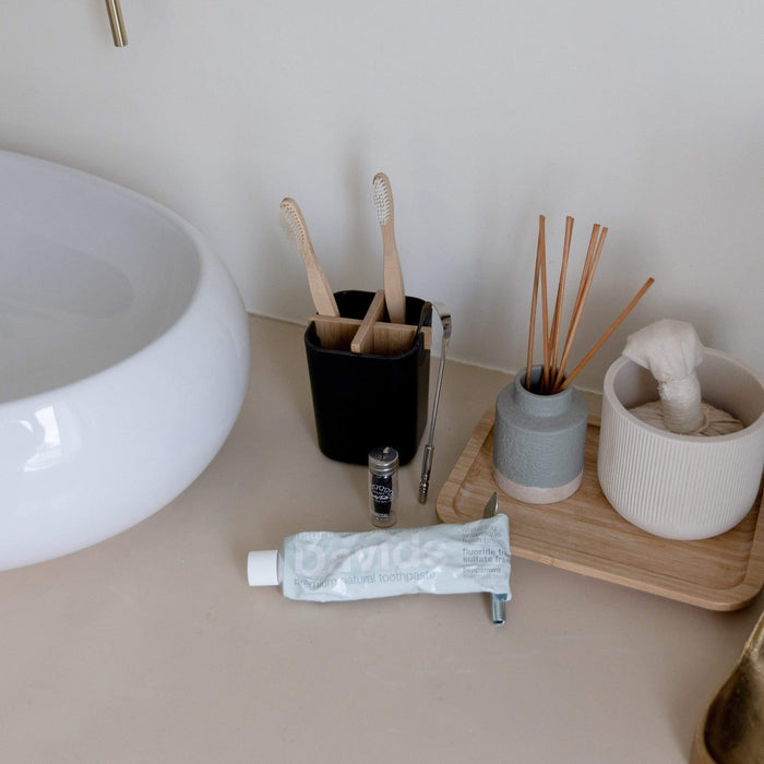Bamboo Charcoal Floss – Plastic-Free, Vegan & Compostable Dental Floss | Refillable Oral Care